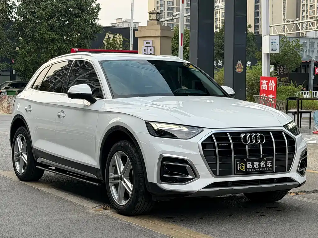 Audi Q5L — фото 3