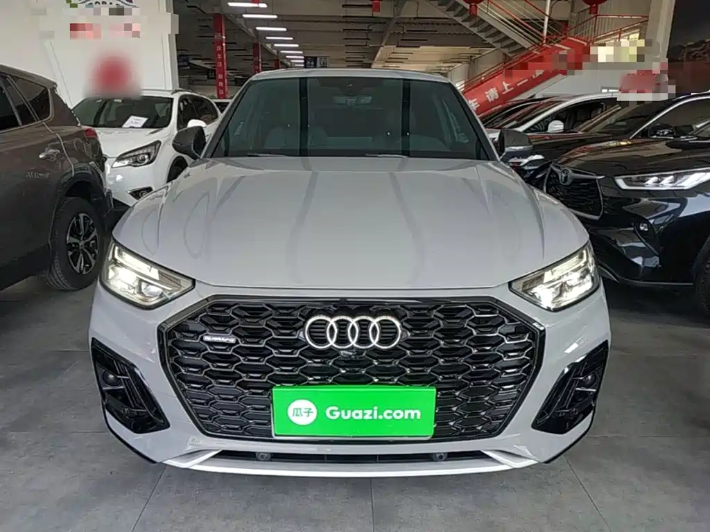 Audi Q5L Sportback — фото 2