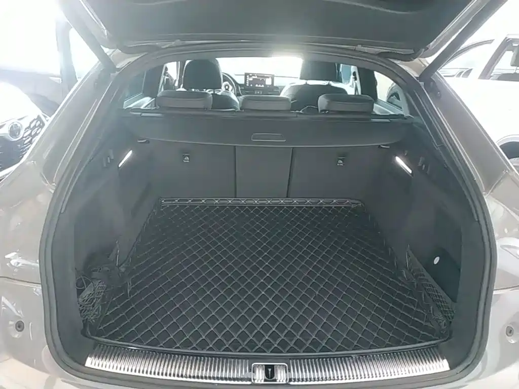 Audi Q5L Sportback — фото 18