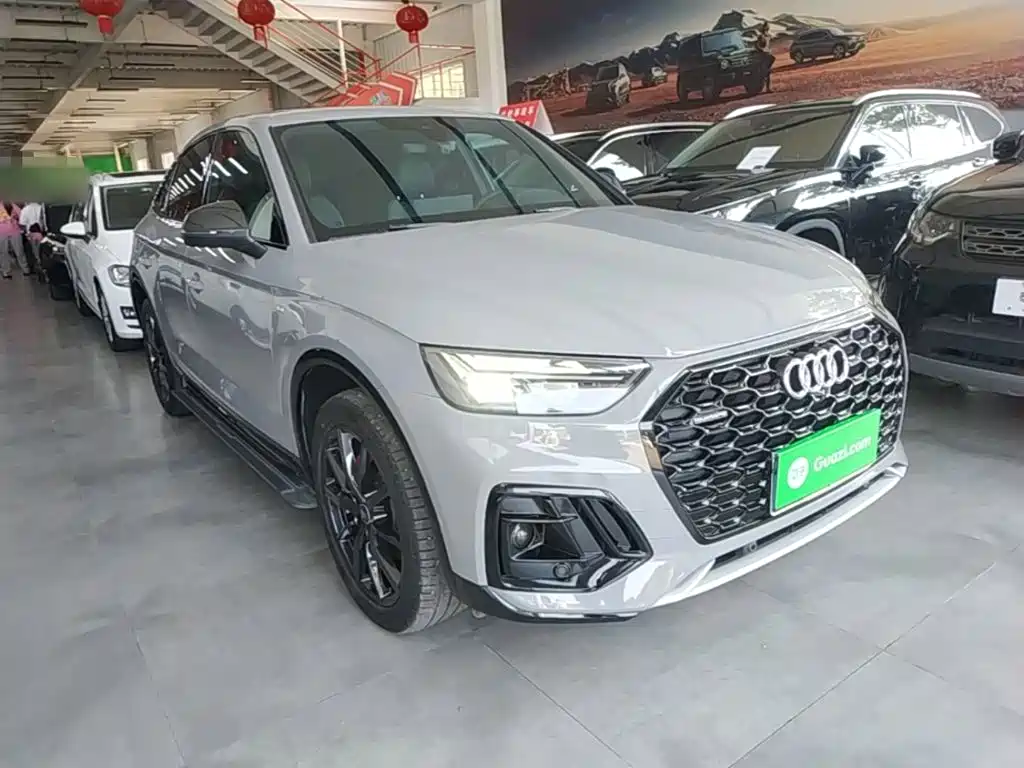 Audi Q5L Sportback — фото 3