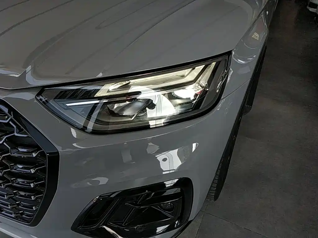 Audi Q5L Sportback — фото 23