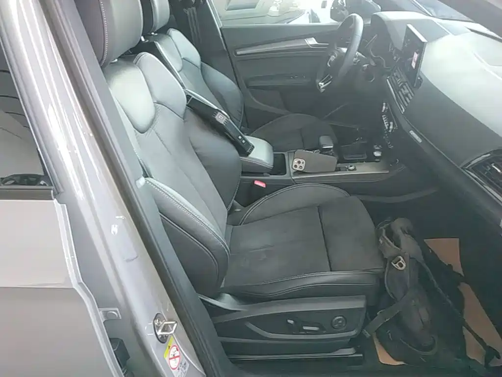 Audi Q5L Sportback — фото 24