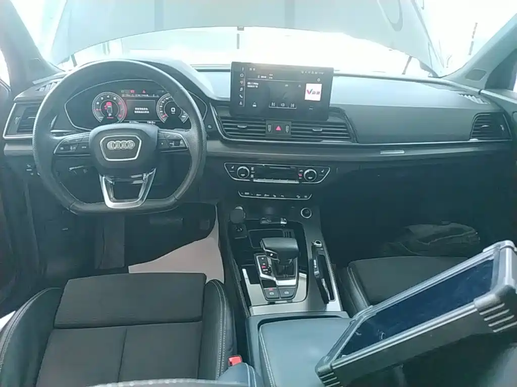 Audi Q5L Sportback — фото 9