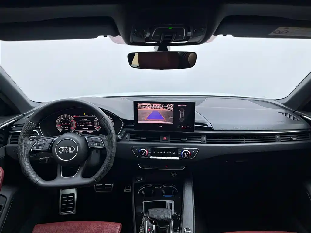 Audi A4L — фото 13