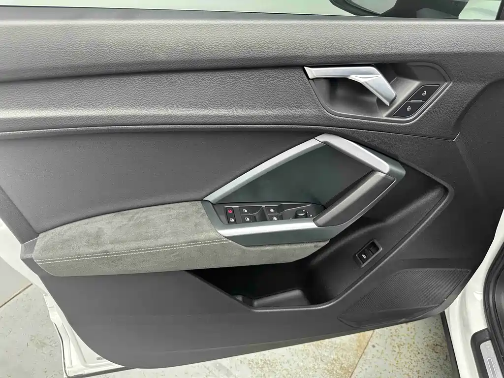 Audi Q3 Sportback — фото 10