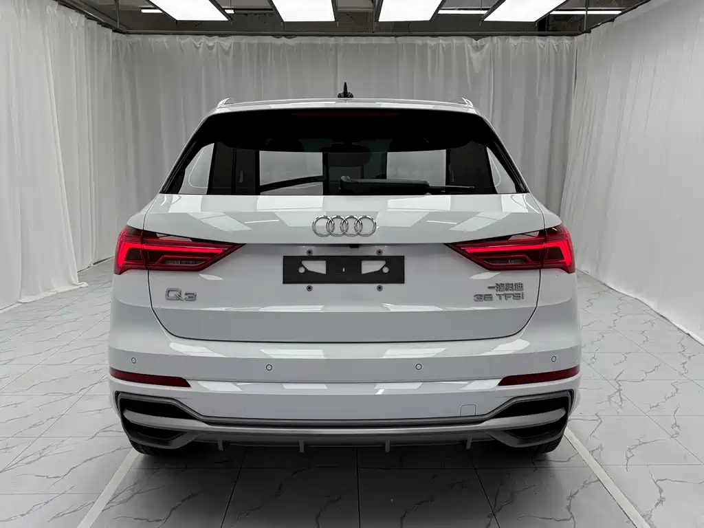 Audi Q3 — фото 5