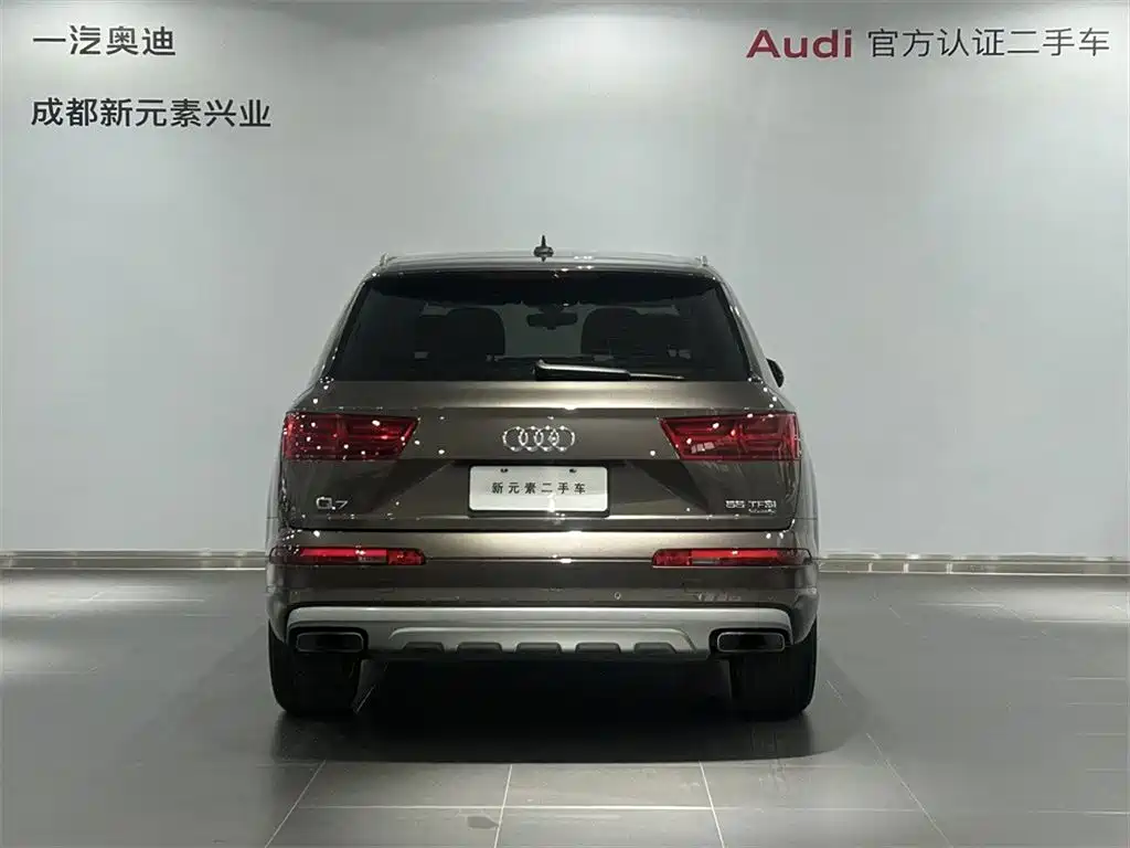 Audi Q7 — фото 5