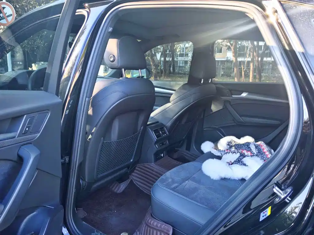 Audi Q5L Sportback — фото 10