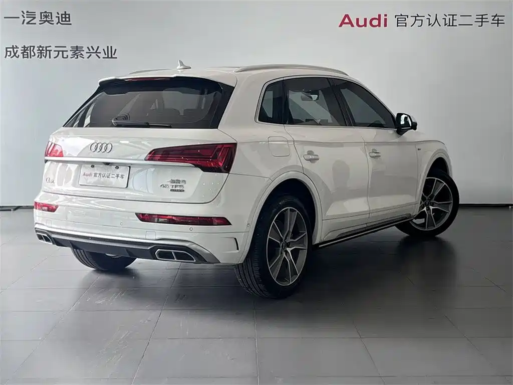 Audi Q5L — фото 4