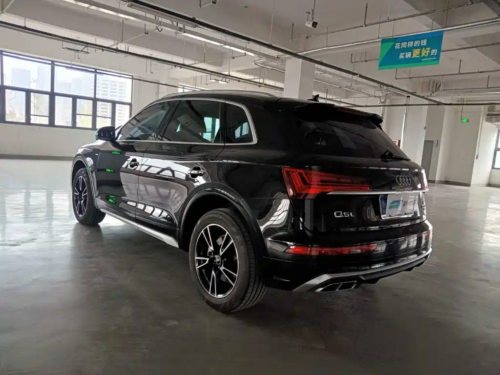 Audi Q5L — фото 4