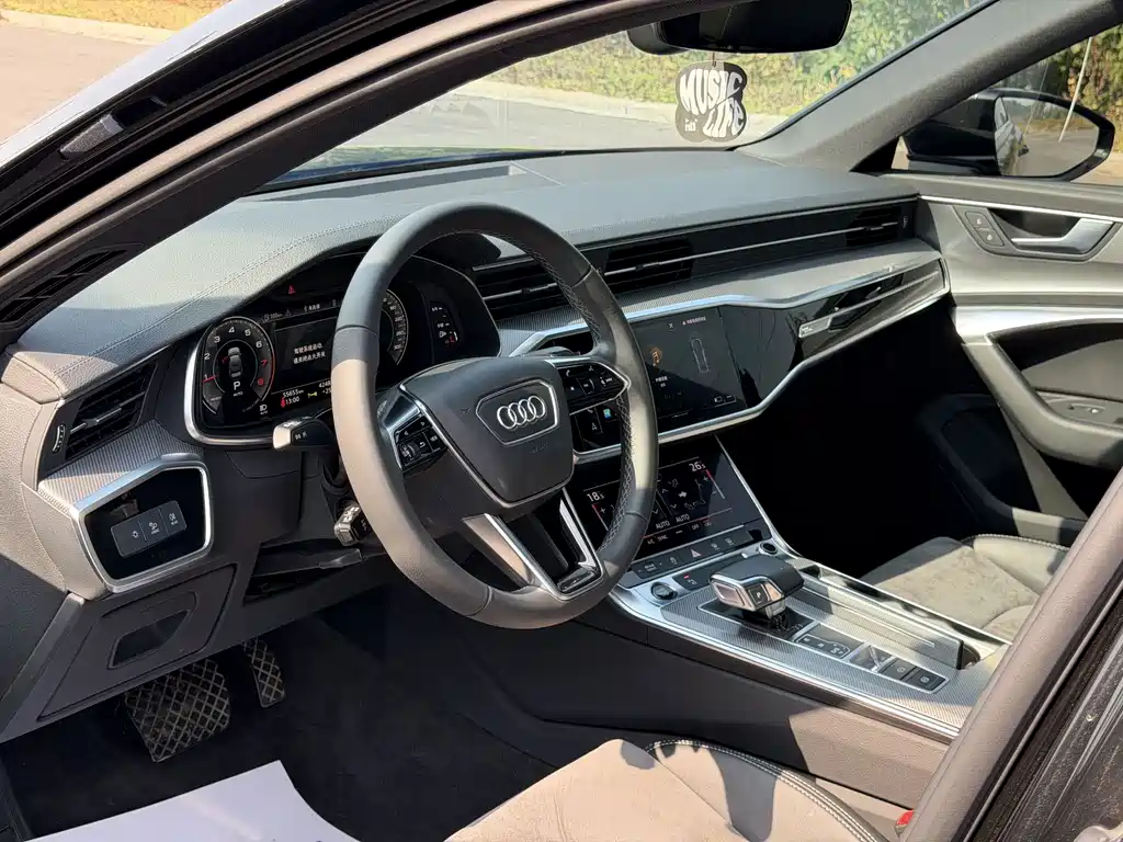 Audi A6L — фото 5