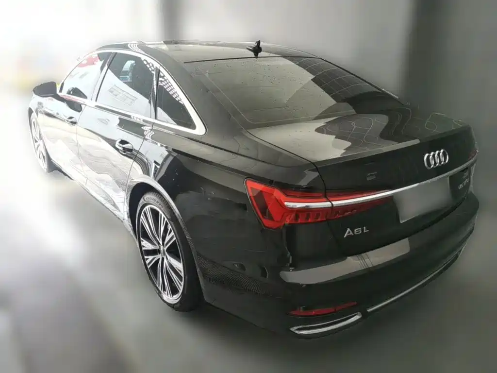 Audi A6L — фото 6