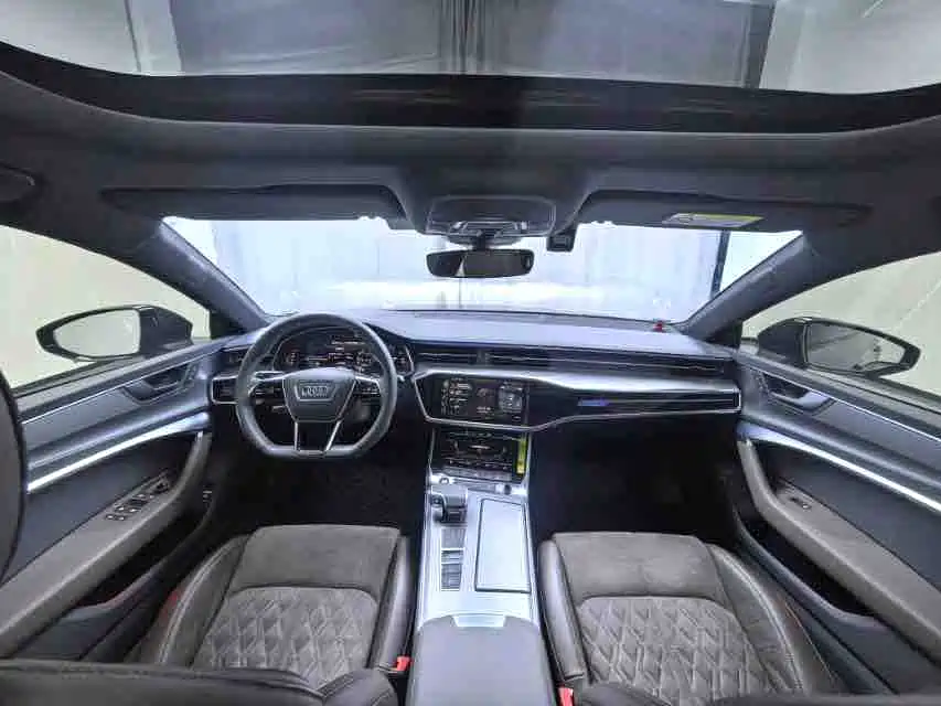 Audi A7L — фото 5