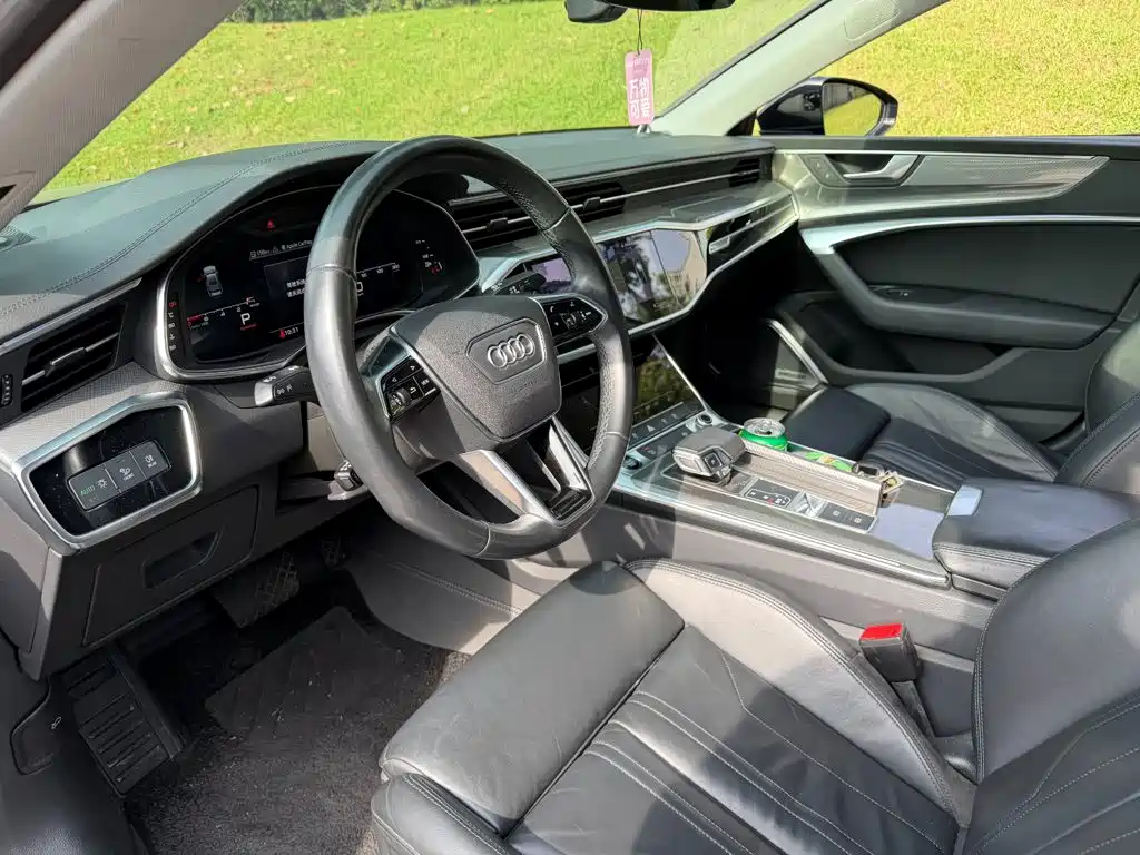 Audi A7 — фото 7
