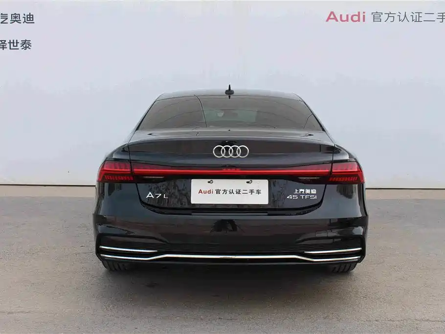 Audi A7L — фото 5