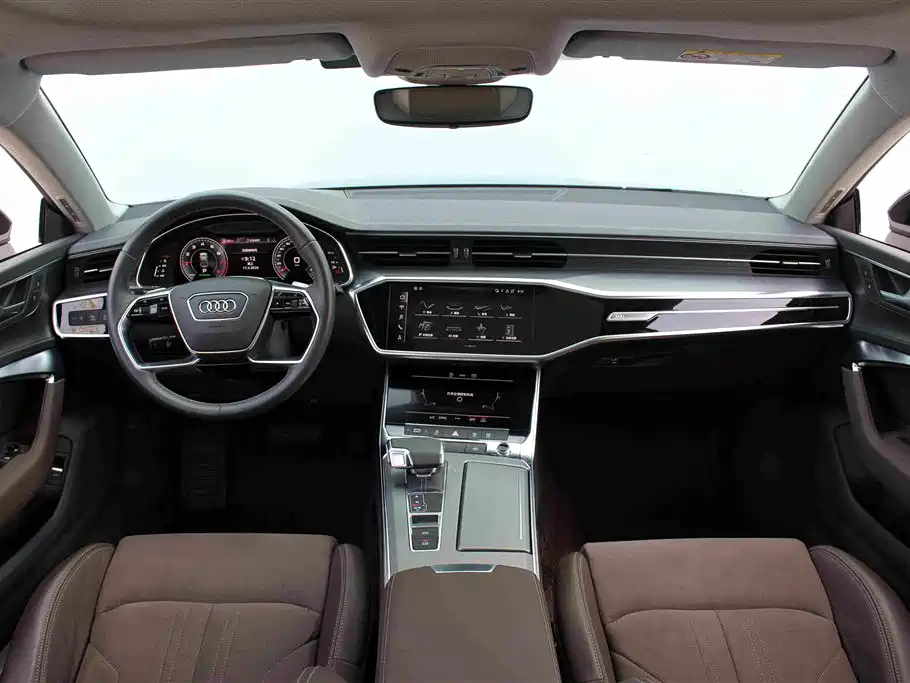 Audi A7L — фото 6