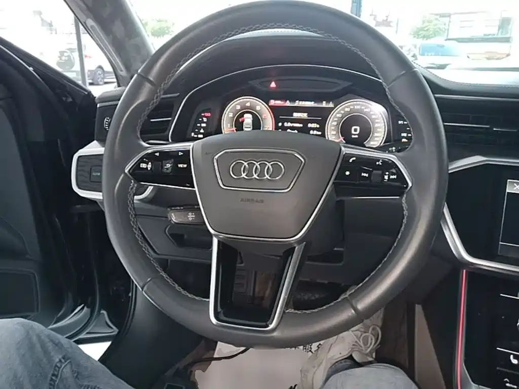 Audi A6L — фото 10