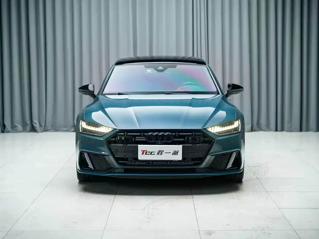 Audi A7L — фото 2