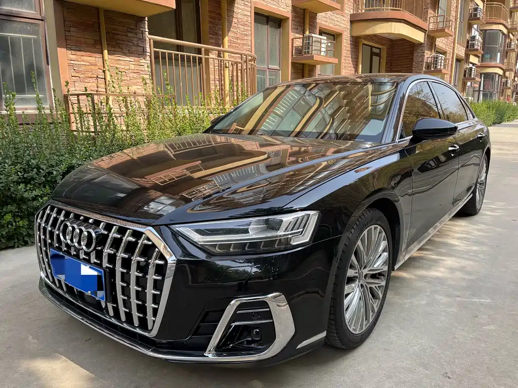 Audi A8 — фото 2