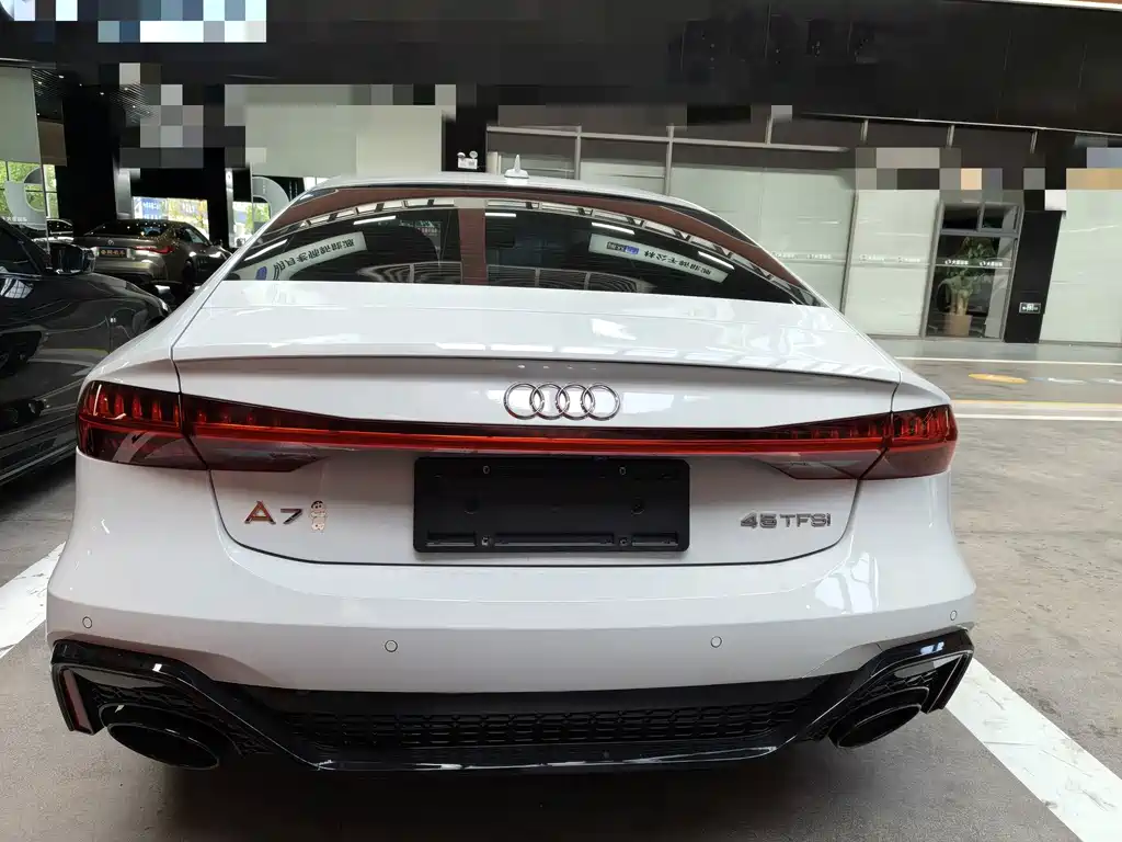 Audi A7 — фото 11