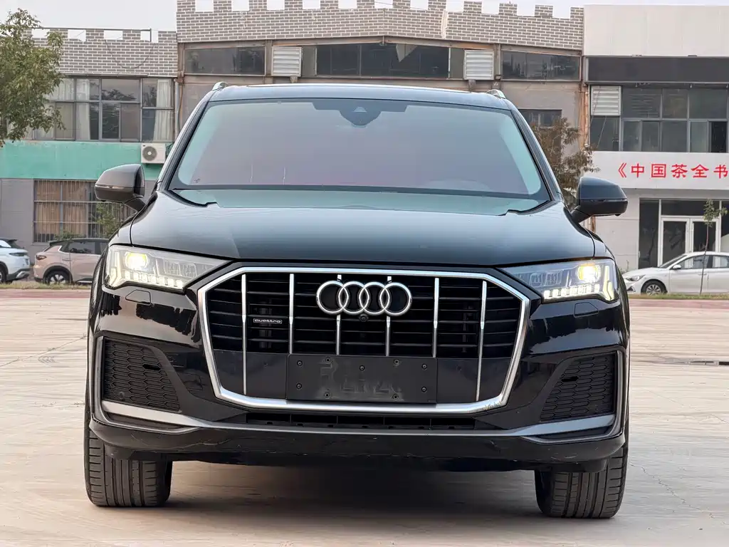 Audi Q7 — фото 2