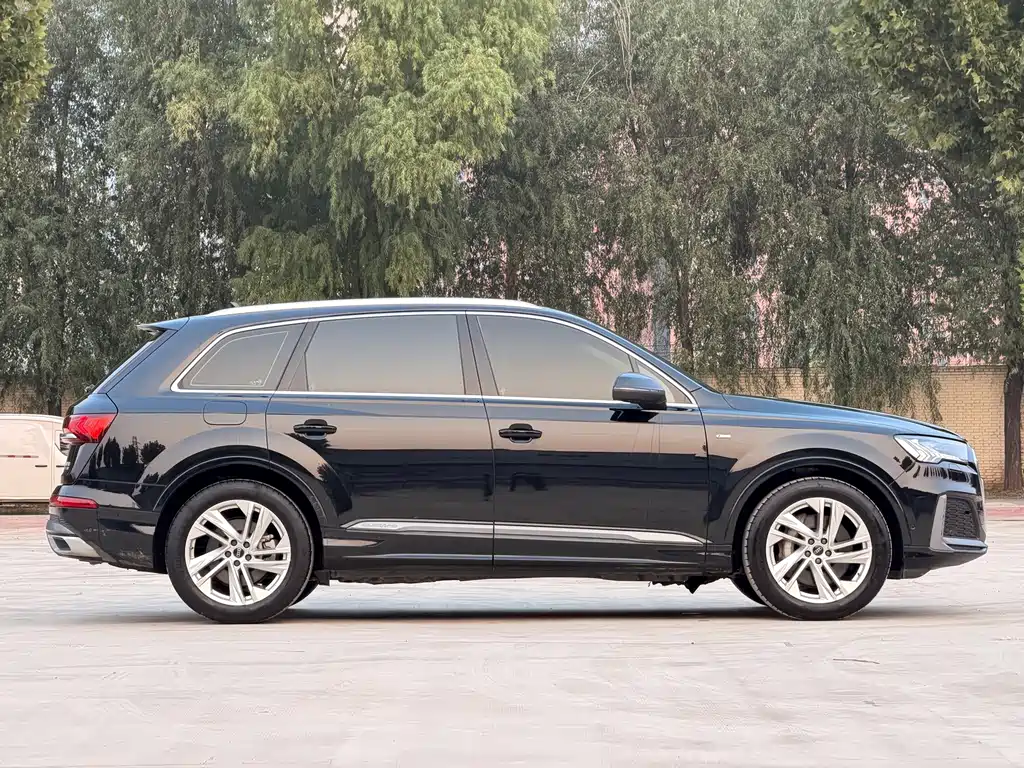 Audi Q7 — фото 4