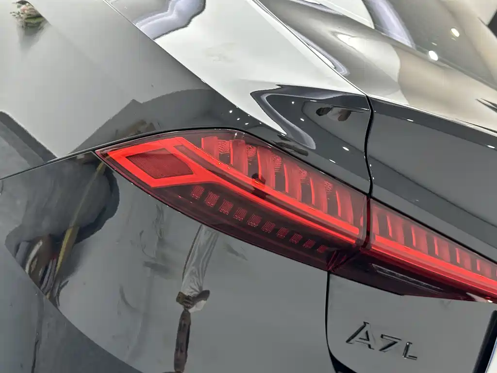 Audi A7L — фото 21