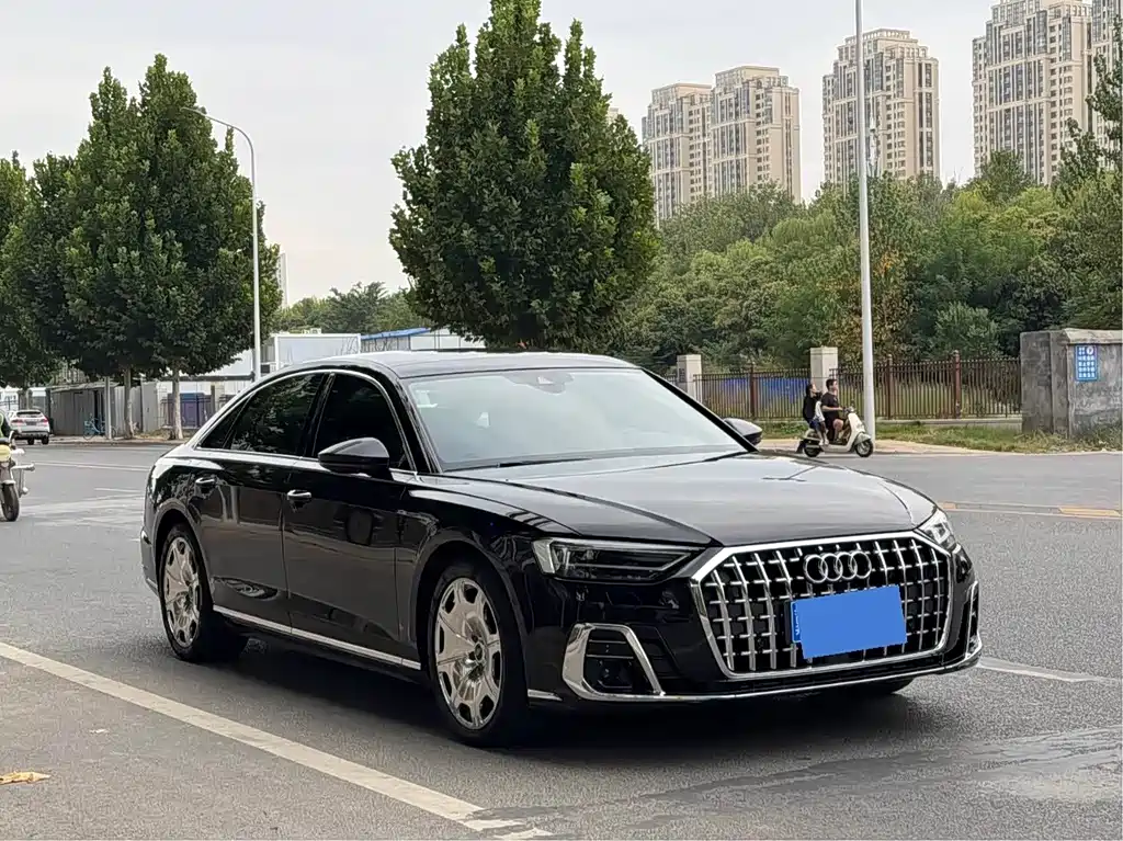 Audi A8 — фото 3