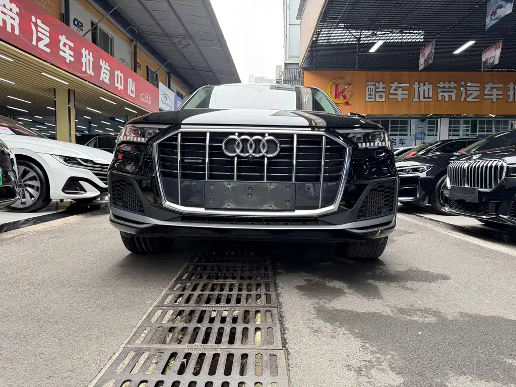 Audi Q7 — фото 2
