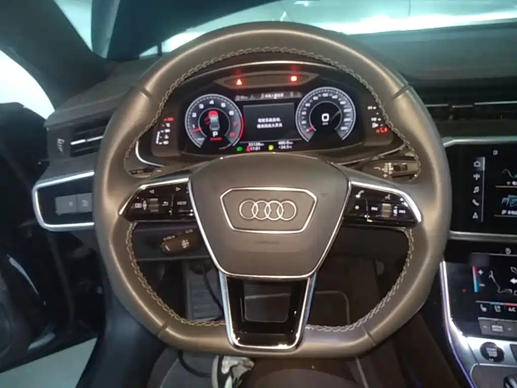 Audi A7L — фото 10
