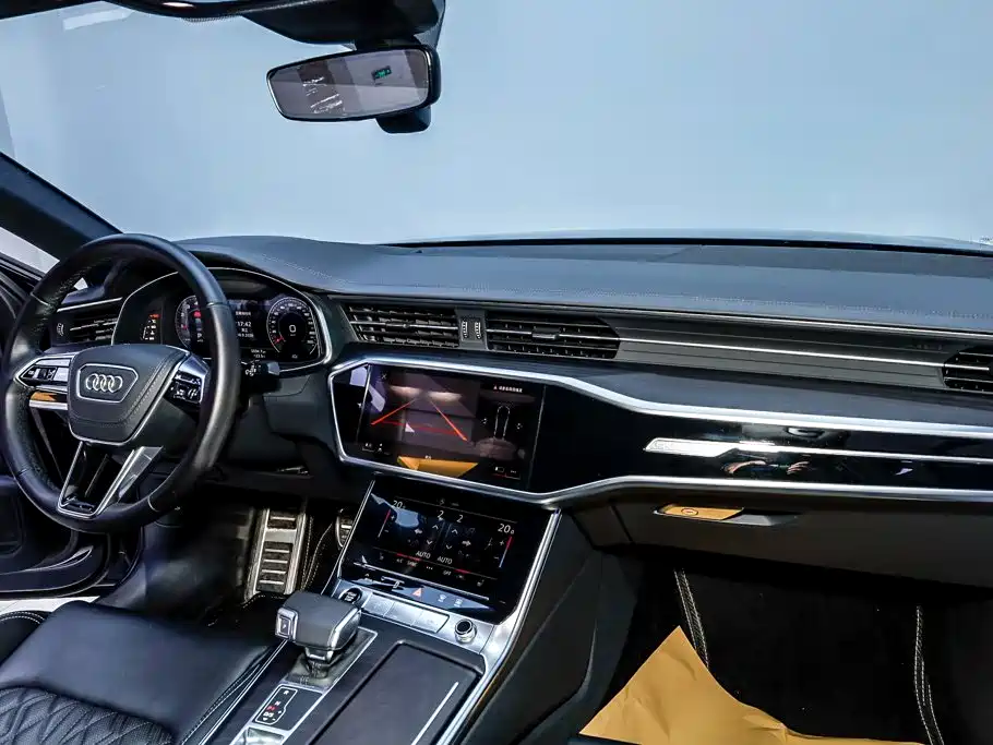 Audi A6L — фото 26