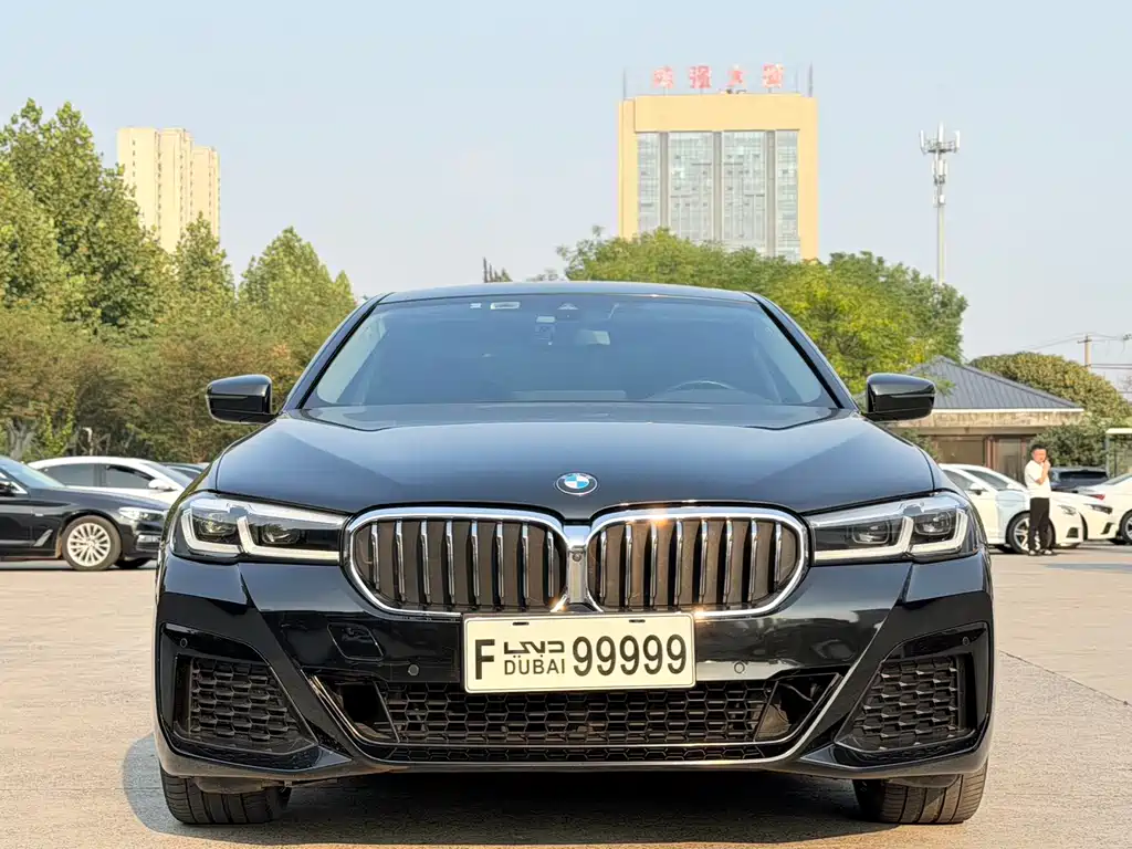 BMW 5 Series — фото 2