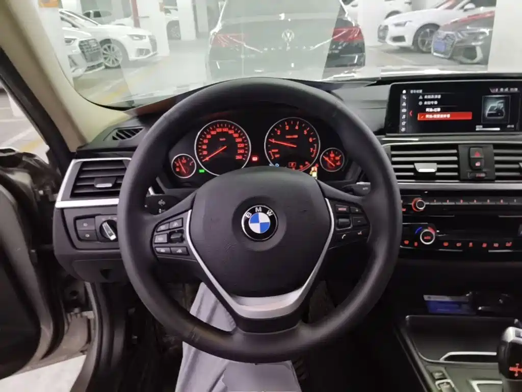 BMW 3 Series — фото 10