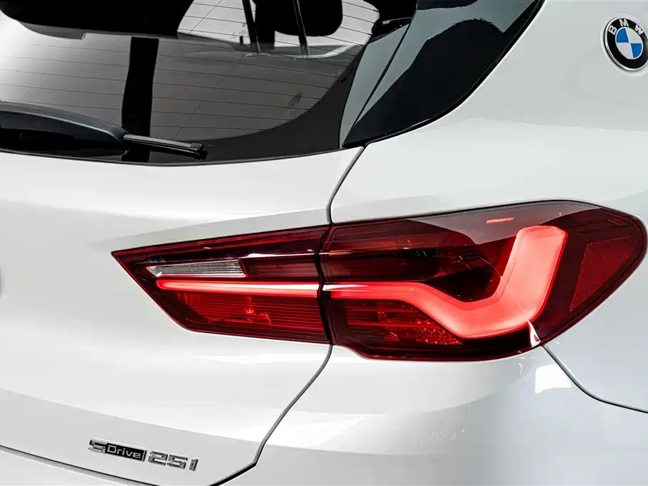 BMW X2 — фото 8