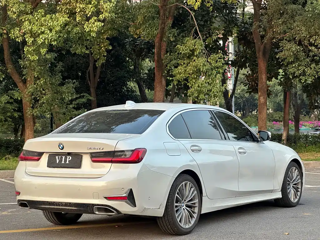 BMW 3 Series — фото 14
