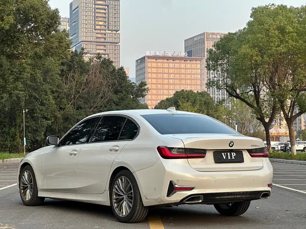 BMW 3 Series — фото 16
