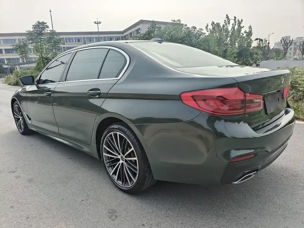 BMW 5 Series — фото 3