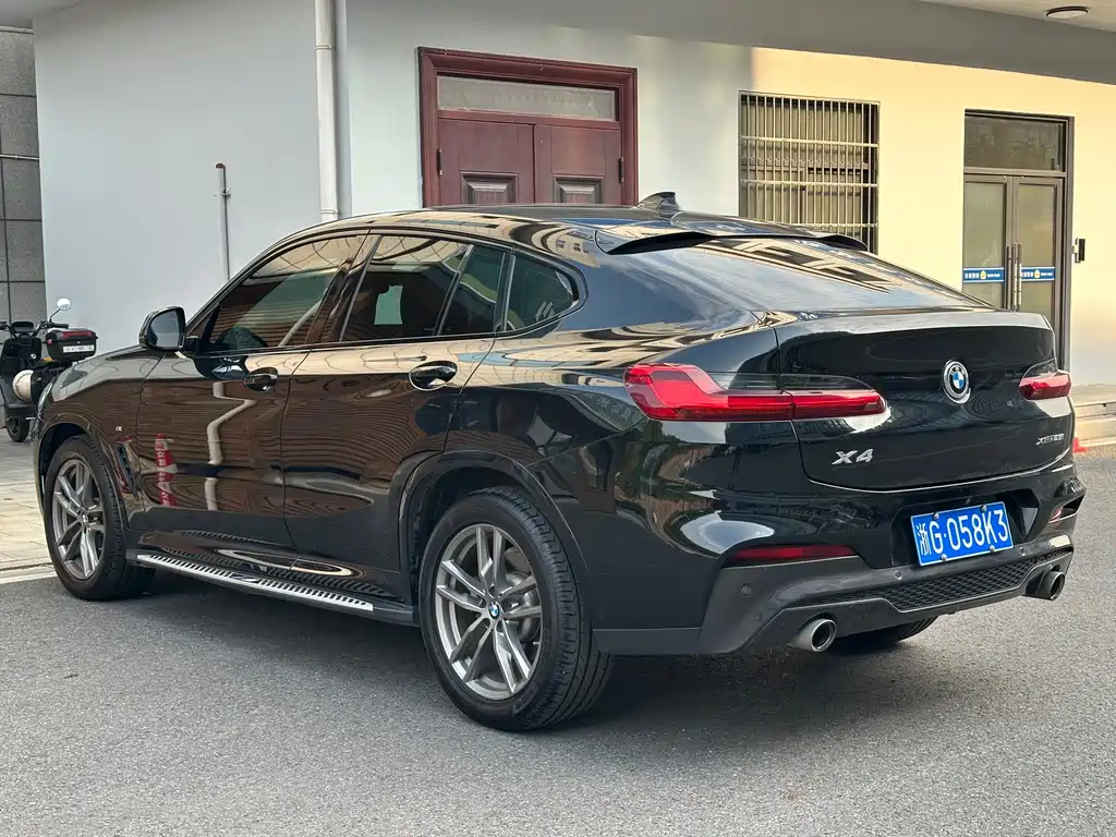 BMW X4 — фото 11