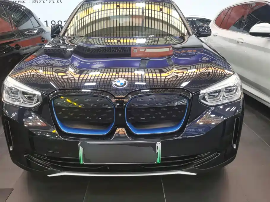 BMW iX3 — фото 2