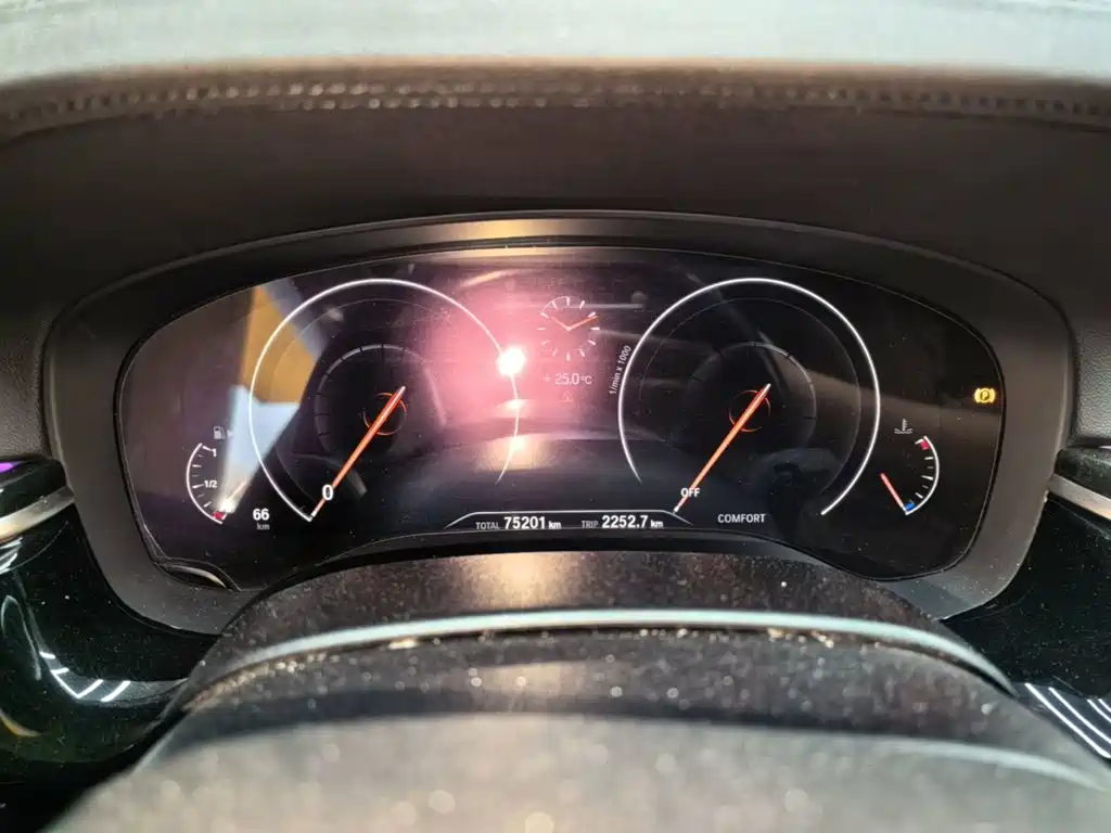 BMW 5 Series — фото 11