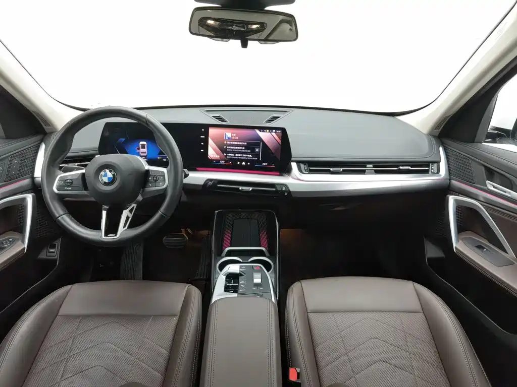 BMW X1 — фото 5