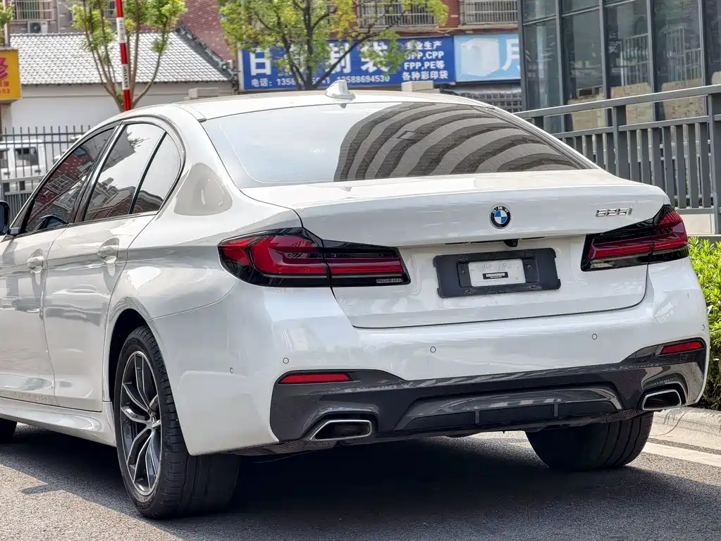 BMW 5 Series (Import) — фото 3