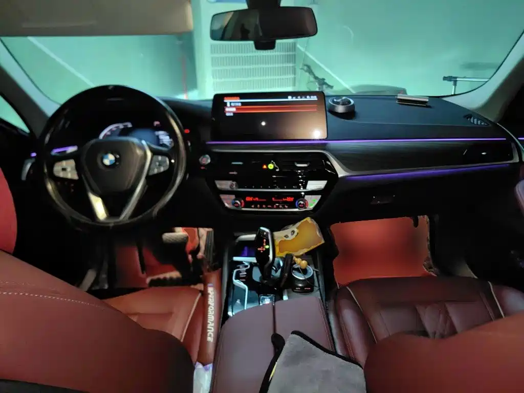 BMW 5 Series — фото 10