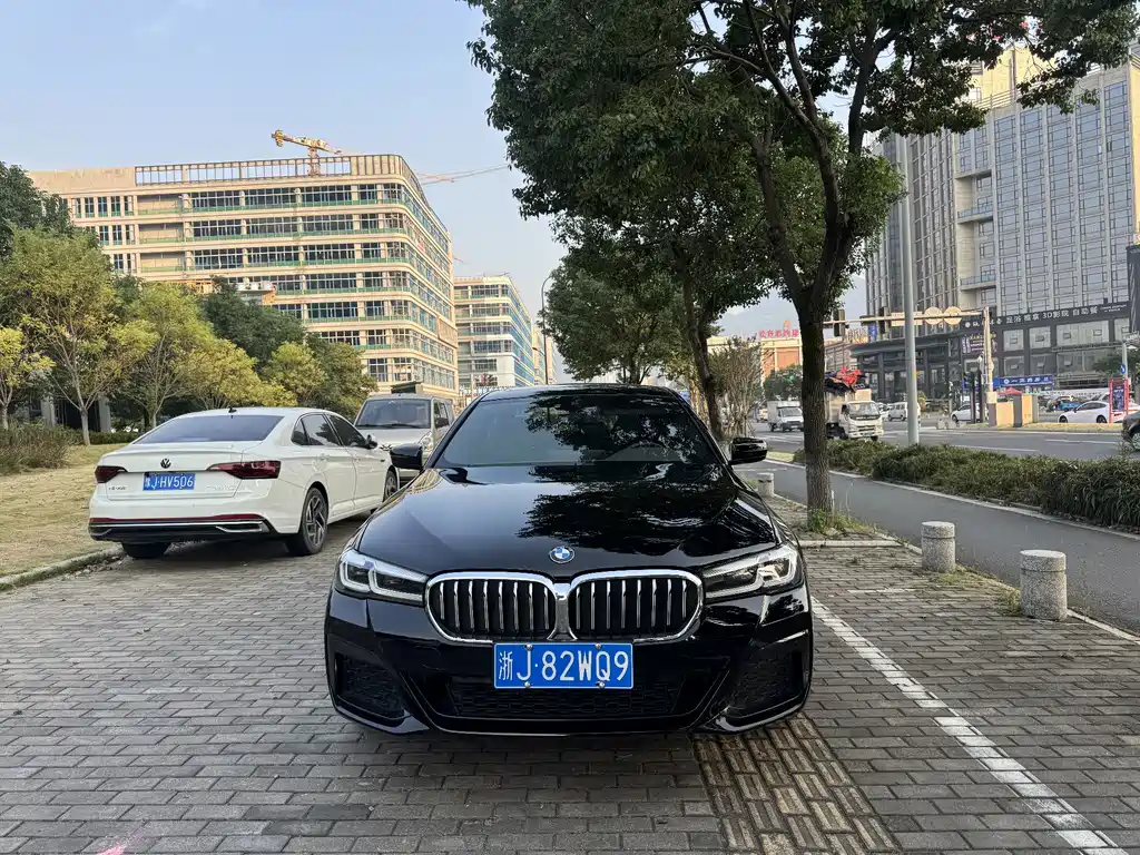 BMW 5 Series — фото 2
