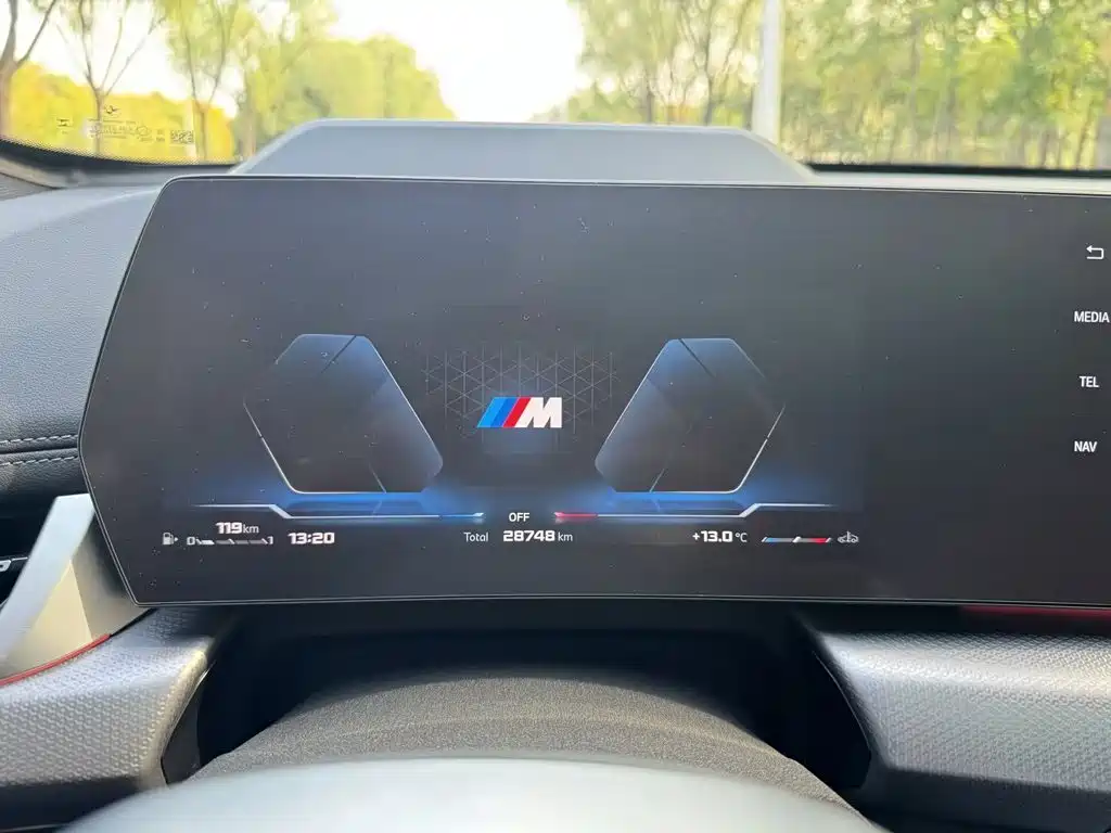 BMW X1 M35Li — фото 3