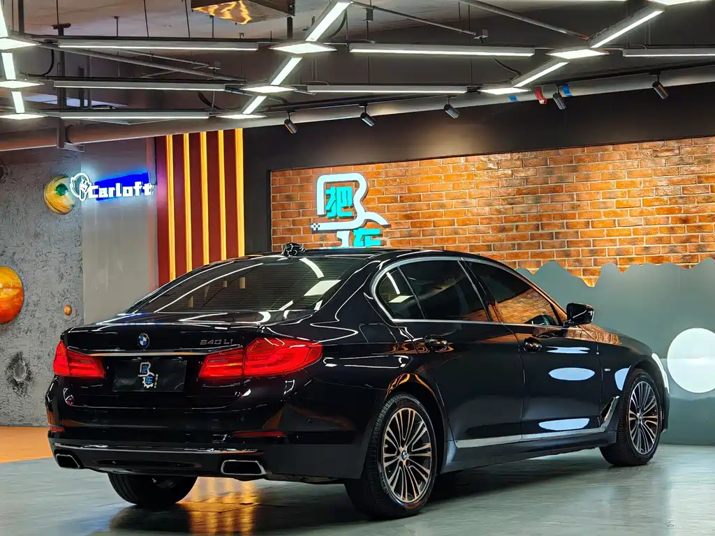 BMW 5 Series — фото 11