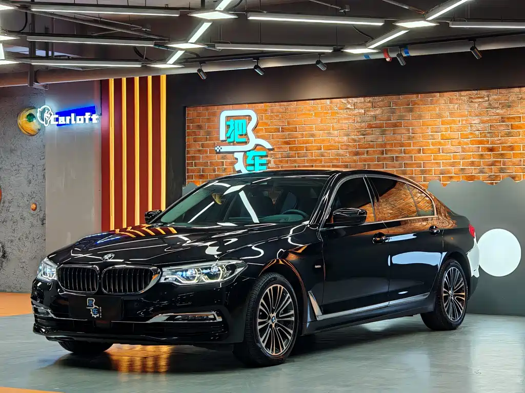 BMW 5 Series — фото 4