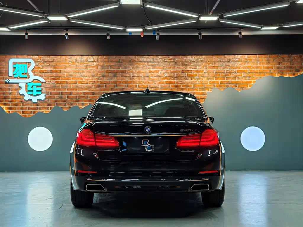 BMW 5 Series — фото 9