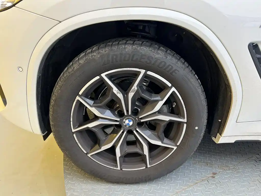 BMW X4 — фото 10