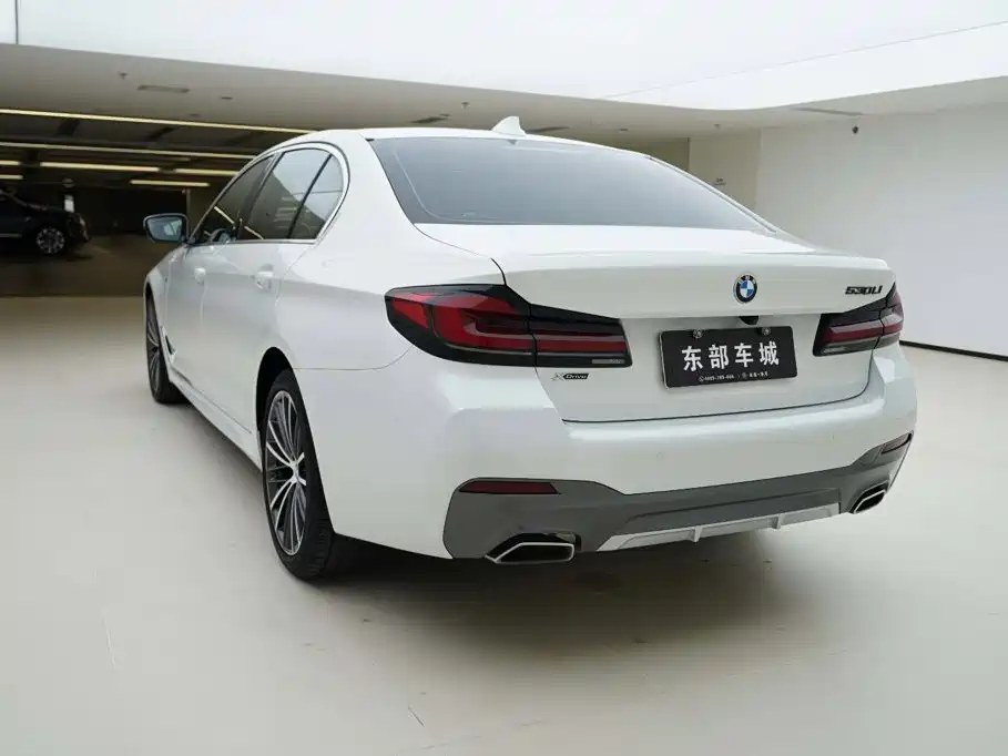 BMW 5 Series — фото 5